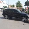 Motosiklet otomobilin altına girdi: 1 yaralı