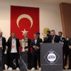 Altay'da Ekmekçioğlu yeniden başkan