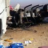 Freni boşalan TIR şarampole yuvarlandı Freni boşalan TIR şarampole yuvarlandı