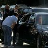 Başkan Erdoğan, Tarabya'daki taksici ve minibüsçülerle sohbet etti Başkan Erdoğan, Tarabya'daki taksici ve minibüsçülerle sohbet etti