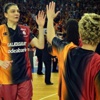 Galatasaray, yıldız oyuncusuyla resmen imzaladı Galatasaray, yıldız oyuncusuyla resmen imzaladı