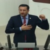 Sol yumruğunu kaldırarak yemin etti