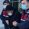 Tutuklanan cinayet zanlısı, cezaevine götürülürken ağladı Tutuklanan cinayet zanlısı, cezaevine götürülürken ağladı