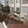 Şanlıurfa'da istinat duvarı çöktü Şanlıurfa'da istinat duvarı çöktü