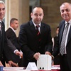 Tuğrul Türkeş resmen AK Partili oldu Tuğrul Türkeş resmen AK Partili oldu