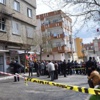 Evde yalnız bırakılan 2 kardeş yanarak can verdi