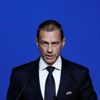 UEFA'dan tarihi toplantı! Futbola ara mı verilecek?