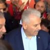 Başbakan Yıldırım ’Evet’ çadırını ziyaret etti Başbakan Yıldırım ’Evet’ çadırını ziyaret etti