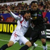 Sevilla attı, üstüne yattı! Sevilla attı, üstüne yattı!