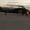 Askeri helikopter aydınlatma direğine çarptı