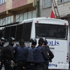 Polis, kartopuna mermiyle karşılık verdi Polis, kartopuna mermiyle karşılık verdi
