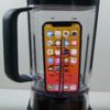 iPhone X'i blenderda parçaladılar iPhone X'i blenderda parçaladılar