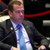 Rusya'da sosyo-ekonomik sıkıntılar Medvedev'i kurban etti