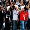 Konuşmasın işine baksın! Konuşmasın işine baksın!