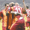 Galatasaray Rizespor’u ilk yarı golleriyle geçti Galatasaray Rizespor’u ilk yarı golleriyle geçti