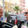 Erdoğan'ı çiçeklerle karşıladılar Erdoğan'ı çiçeklerle karşıladılar