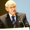 Şenes Erzik UEFA'ya veda ediyor Şenes Erzik UEFA'ya veda ediyor