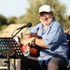 Kapıyı kırıp içeriye girdiler! Bülent Ortaçgil harekete geçti