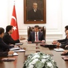Başbakan Davutoğlu ekonomi kurmaylarıyla buluştu