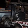 Kamyonet refüje çarptı: 5 yaralı