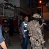 Arananlara şafak baskını Arananlara şafak baskını