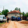 Yaşlı çift evde asılı bulundu Yaşlı çift evde asılı bulundu