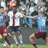 Beşiktaş-Trabzonspor maçında Bakasetas sakatlandı