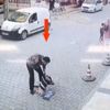 Şanlıurfa'da sokak ortasında dehşete düşüren görüntü! Çocuğu tokatlayıp yere çarptı