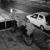 Otomobilin bagajından inip bilgisayar çaldılar Otomobilin bagajından inip bilgisayar çaldılar