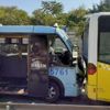 Son dakika: Kadıköy'de yolcu minibüsüyle İETT otobüsü çarpıştı:4 yaralı