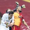 Arda Turan’ın mücadelesine Galatasaray taraftarından tam not Arda Turan’ın mücadelesine Galatasaray taraftarından tam not
