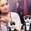 Japon elektronik devinden dans eden telefon