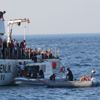 Çanakkale'de 93 kaçak göçmen yakalandı Çanakkale'de 93 kaçak göçmen yakalandı