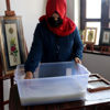 Geleneksel yöntemlerle kağıt üretiyor, 600 yıllık Osmanlı sanatıyla süslüyor