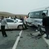 Otomobil ile minibüs çarpıştı! Çok sayıda yaralı var