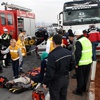 Elazığ'da TIR kamyoneti biçti: 4 ölü