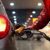 Benzin ve motorine büyük zam Benzin ve motorine büyük zam