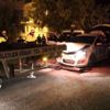 Şüphelinin aracıyla çarptığı ekip otosundaki 2 polis ... Şüphelinin aracıyla çarptığı ekip otosundaki 2 polis ...