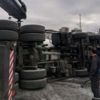 İstanbul'da beton mikseri devrildi! Trafik kilitlendi İstanbul'da beton mikseri devrildi! Trafik kilitlendi