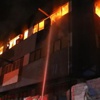Fabrika alev alev yandı
