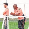 Eddie Newton takımdan memnun Eddie Newton takımdan memnun