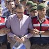 FETÖ'cü Çiçek, teröristbaşı Gülen'den alıntılar yaparak savunma yaptı, mahkeme karıştı