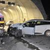 Tünel girişinde kaza