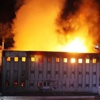 İzmir'de yağ fabrikasında yangın! 2 yaralı var