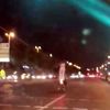 İstanbul'da motosikletli genç kızın ayakta tehlikeli yolculuğu kamerada İstanbul'da motosikletli genç kızın ayakta tehlikeli yolculuğu kamerada