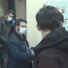 İstanbul’da evden bozma kumarhaneye baskın: 15 kişi yakalandı, 2 kişi tuvalete saklandı İstanbul’da evden bozma kumarhaneye baskın: 15 kişi yakalandı, 2 kişi tuvalete saklandı