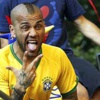Dani Alves, Barcelona'da kaldı Dani Alves, Barcelona'da kaldı
