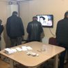 Kars'ta kumar oynayan 8 kişiye toplam 31 bin 325 lira ceza Kars'ta kumar oynayan 8 kişiye toplam 31 bin 325 lira ceza
