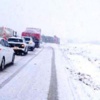 İşçiler kamyonun altında kaldı İşçiler kamyonun altında kaldı