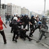Taksim bir anda karıştı Taksim bir anda karıştı